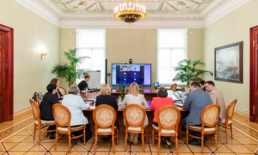 Заседание рабочей группы Общественного совета при Министерстве просвещения РФ состоялось на полях ПМОФ-2024